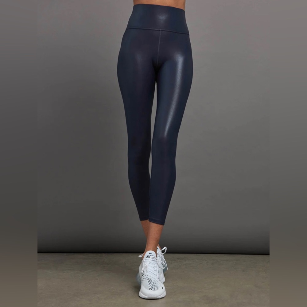 Carbon38 | Takara Shine High Rise 7/8 Leggings | Large | Navy Blazer